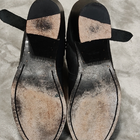 Frye Marjorie Knotted Black Ankle Boots Size 6B - Picture 4 of 10